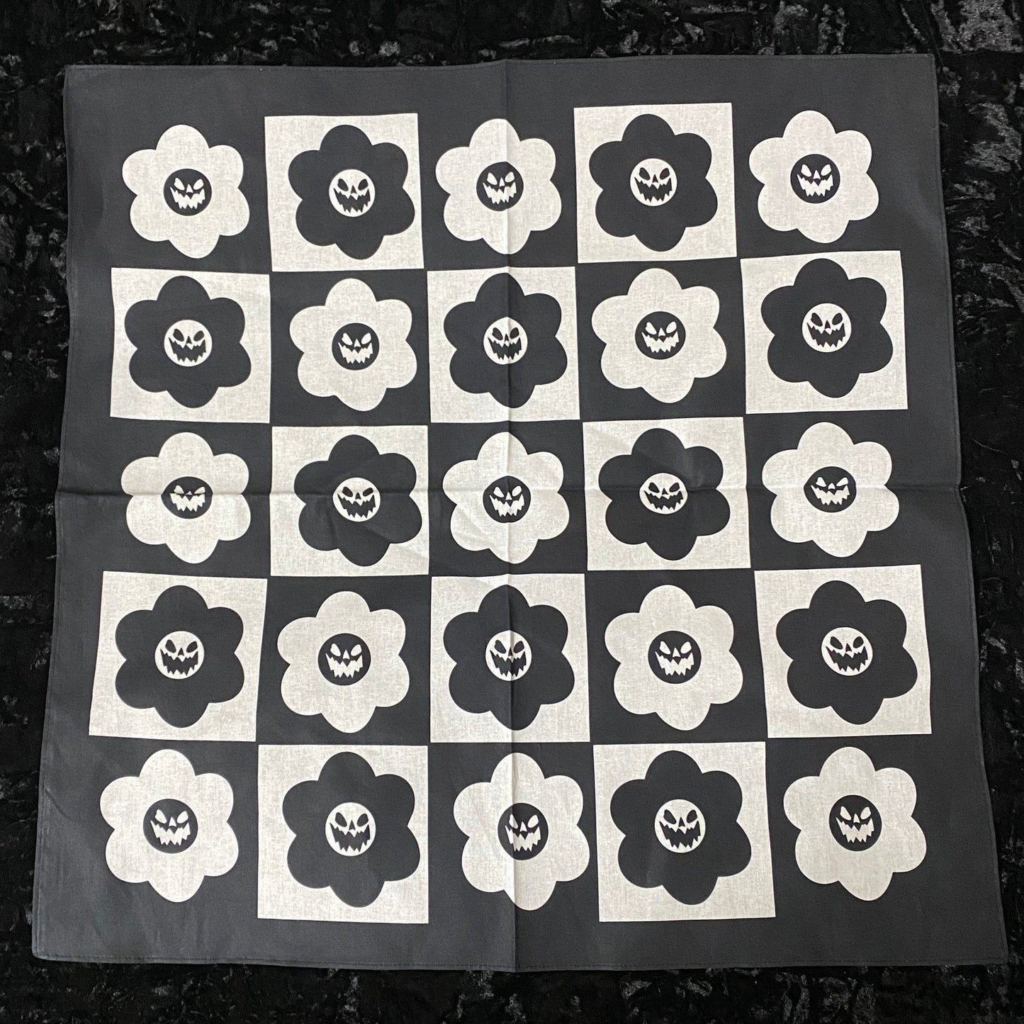 Checker pumpkin flower bandana