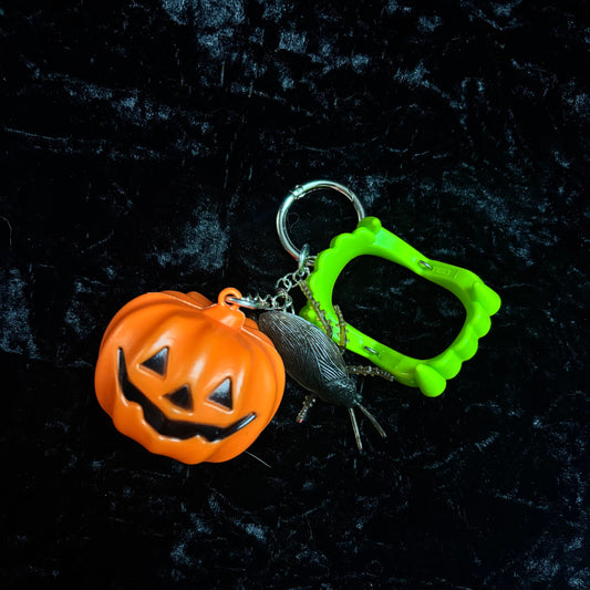 Pumpkin Roach Keychain