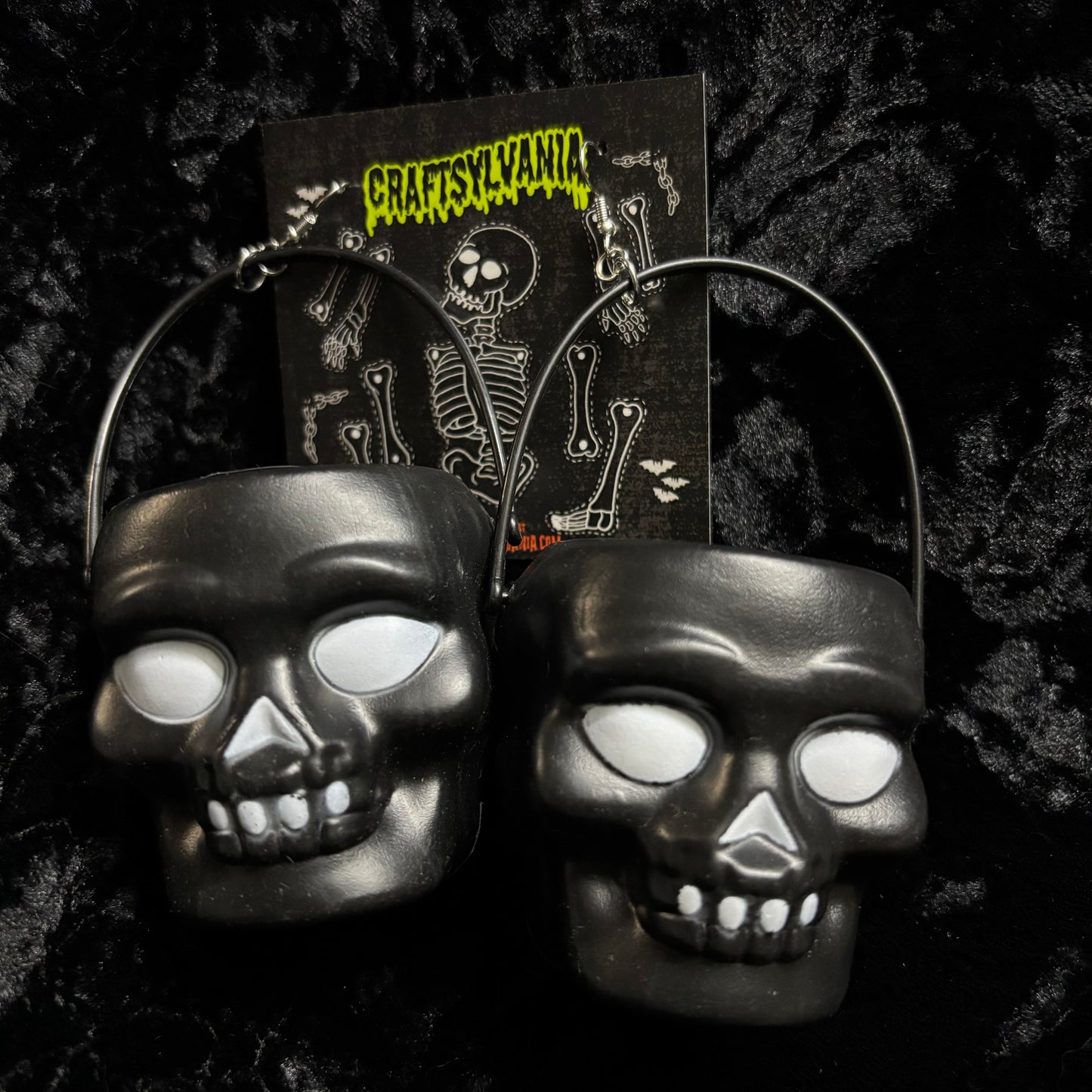 Black Skull pail Earrings